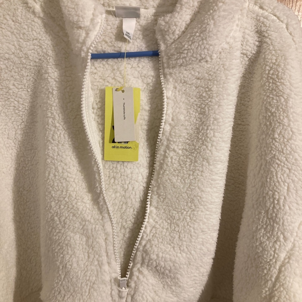 🌟🌟Host Pick🌟🌟All in Motion Sherpa Hoodie - Picture 3 of 4